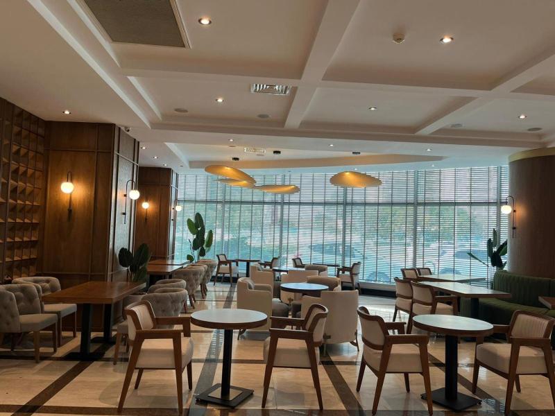 Grand Hotel Victory image