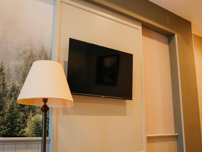 Grand Hotel Victory image