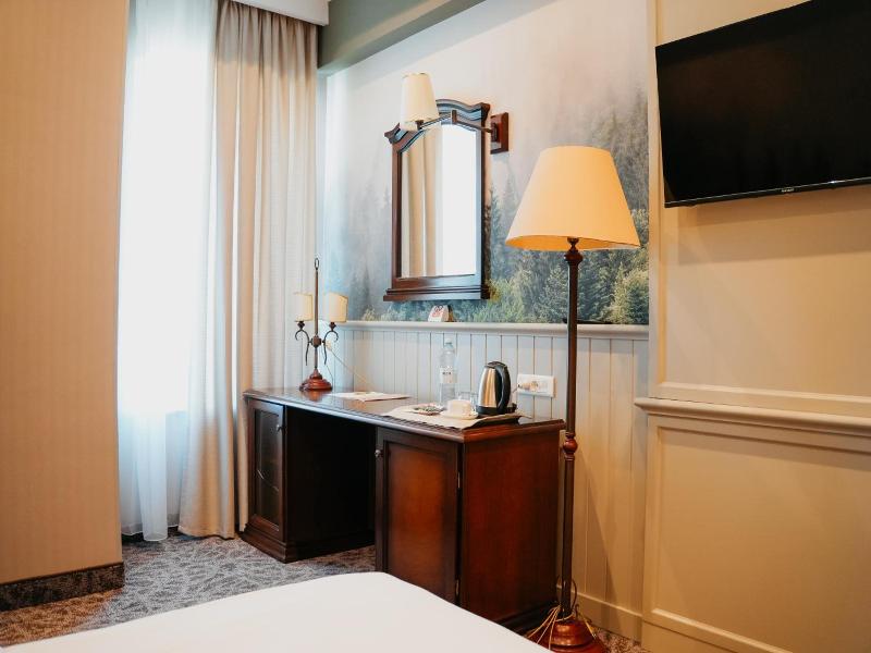 Grand Hotel Victory image