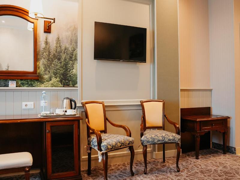 Grand Hotel Victory image