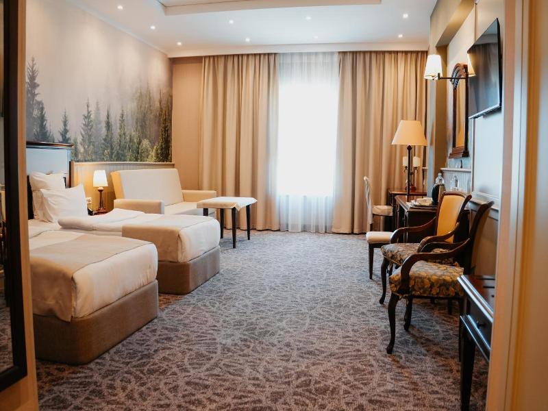 Grand Hotel Victory image
