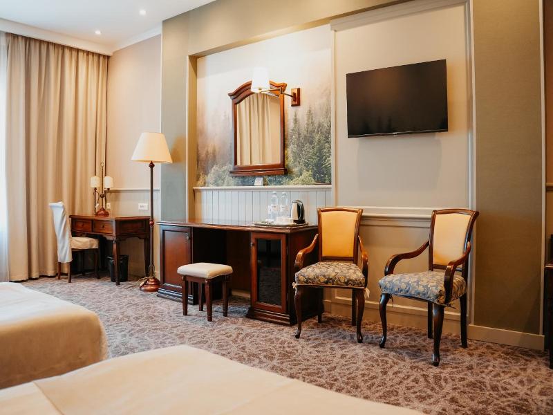 Grand Hotel Victory image