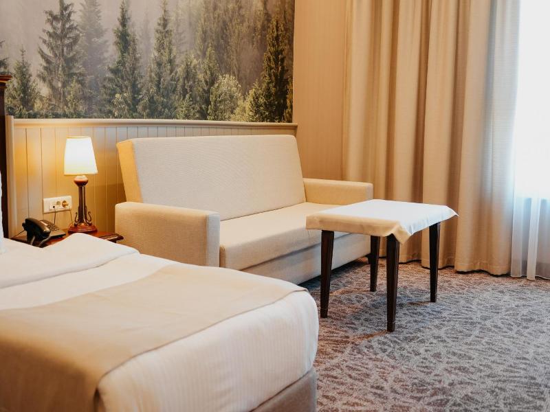 Grand Hotel Victory image