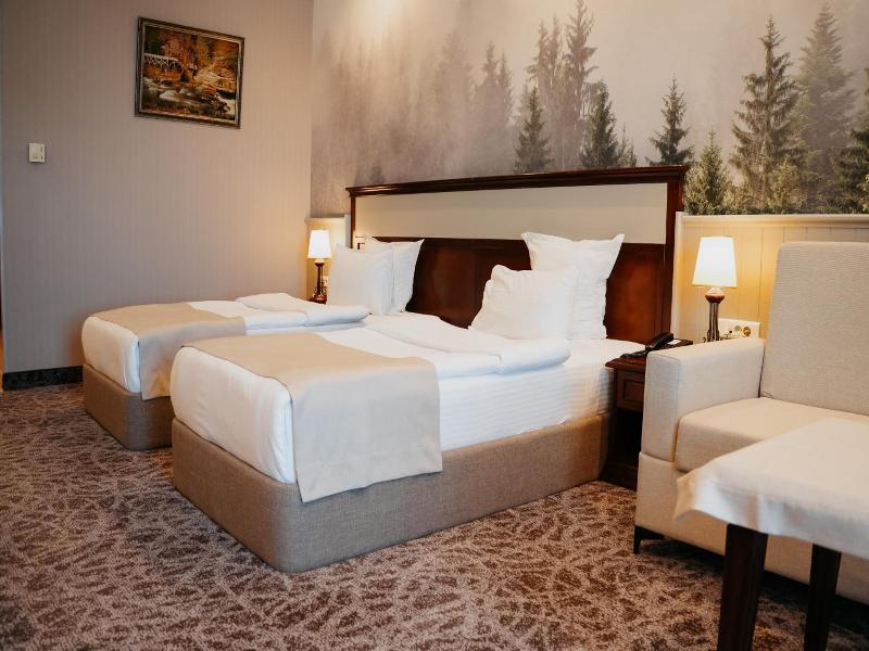 Grand Hotel Victory image