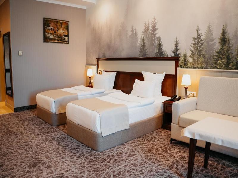 Grand Hotel Victory image