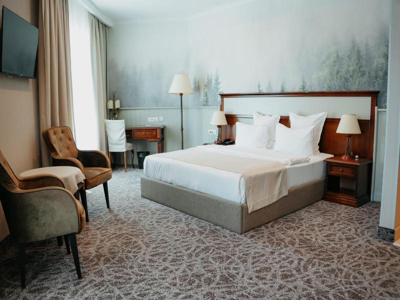 Grand Hotel Victory image