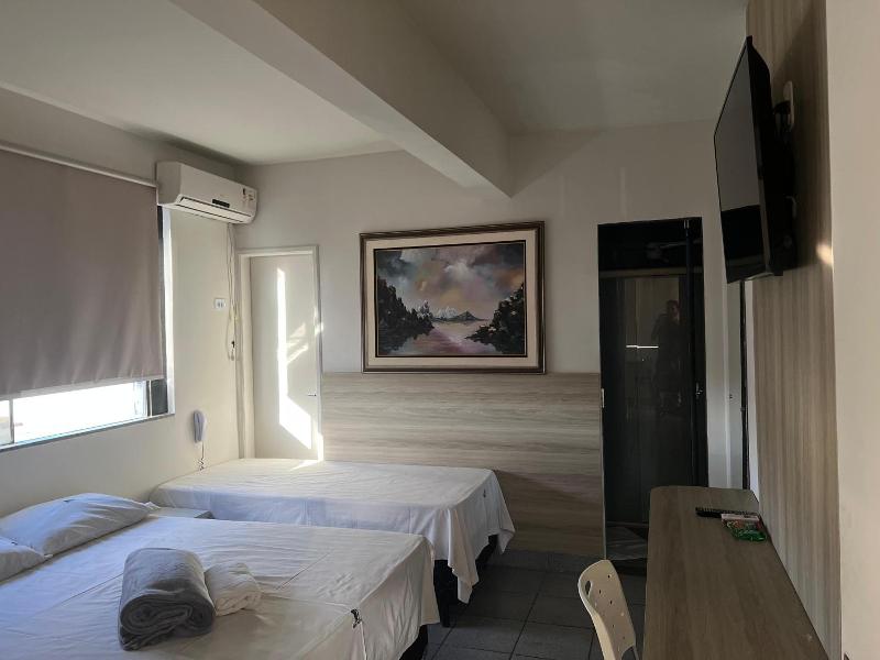 Kris Hotel image