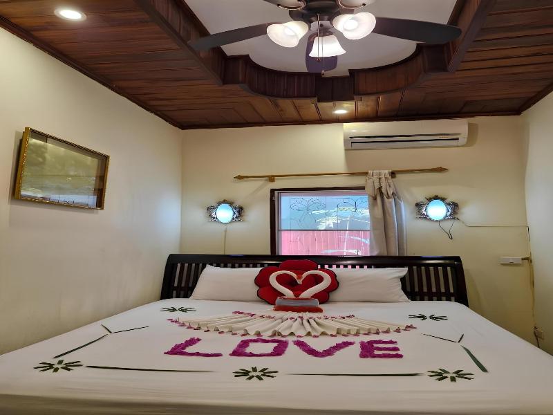 Sakura Hotel image