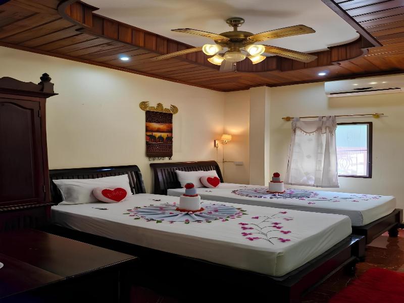 Sakura Hotel image