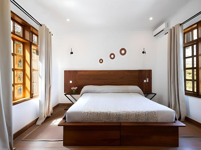 Kahawa House image