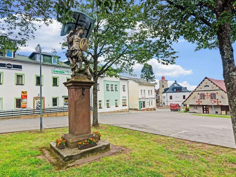 Lavish Cottage Near Ski Area In Cerny Dul image
