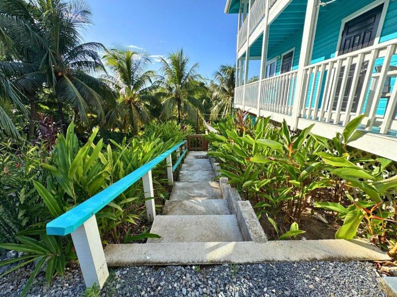 Guava Grove Resort Villas image