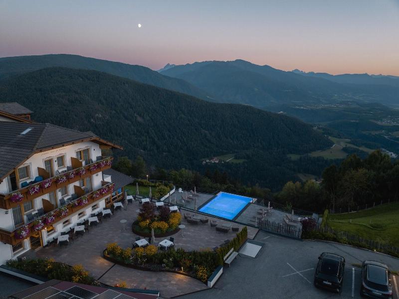 Panorama Hotel Huberhof image