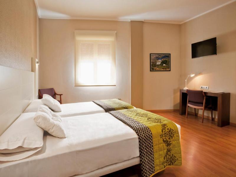 Hotel Fuente El Cura image