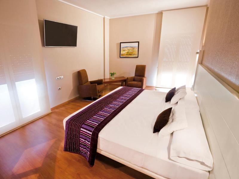 Hotel Fuente El Cura image