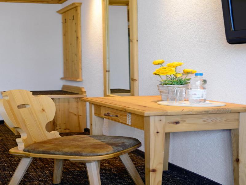 Hotel Restaurant Alpina image
