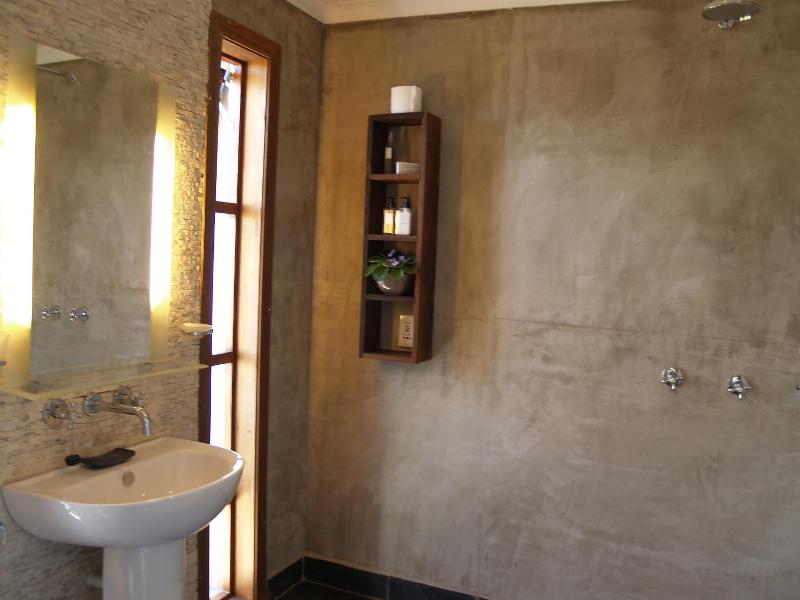 African Violet Guest Suites image