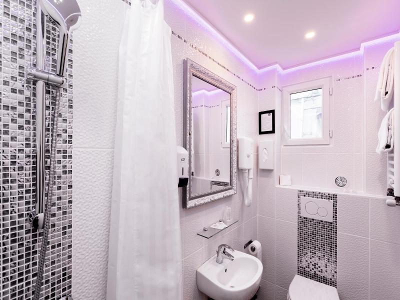 Grand Hôtel Amelot image
