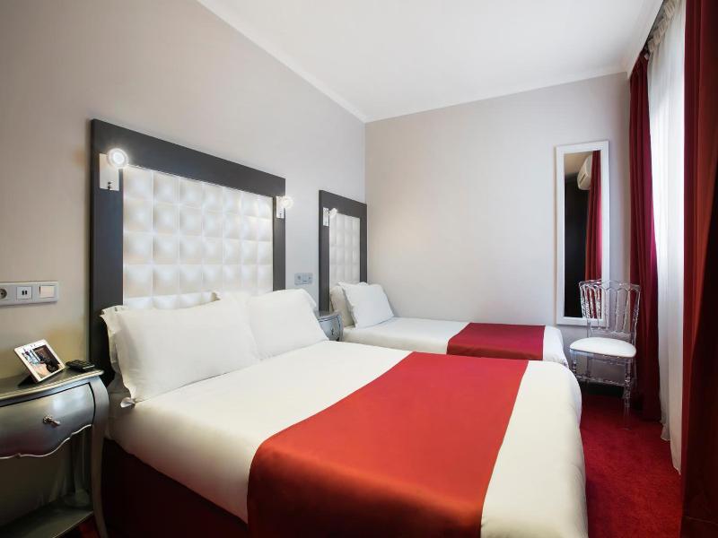 Grand Hôtel Amelot image
