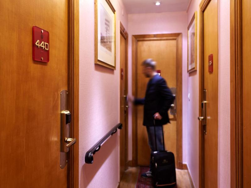 Grand Hôtel Amelot image