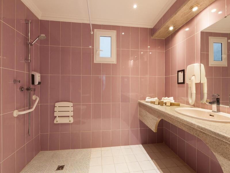 Grand Hôtel Amelot image
