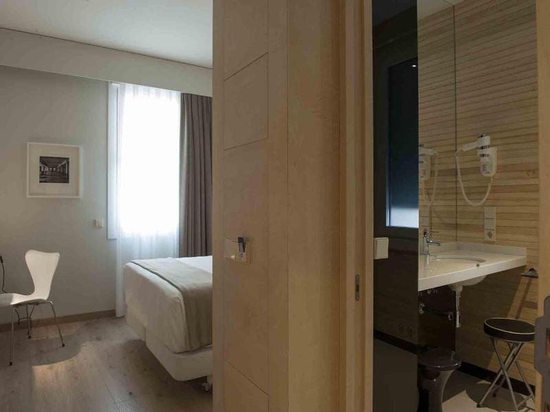 San Gil Plaza Hotel image