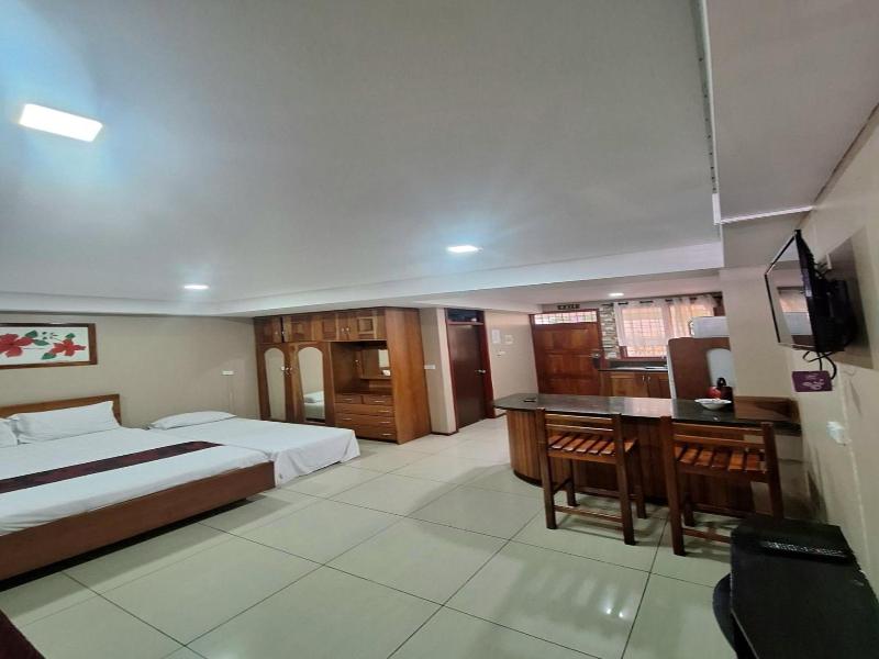 Al - Minhaj Service Apartments image
