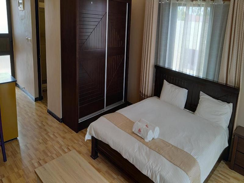 Al - Minhaj Service Apartments image