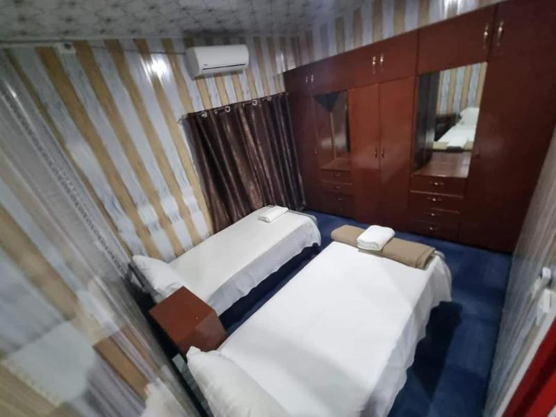 Al - Minhaj Service Apartments image