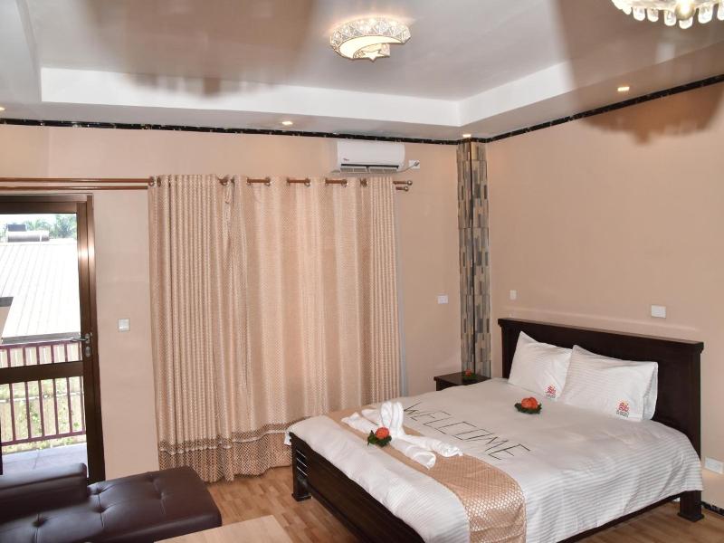 Al - Minhaj Service Apartments image