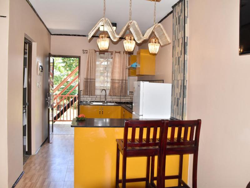 Al - Minhaj Service Apartments image