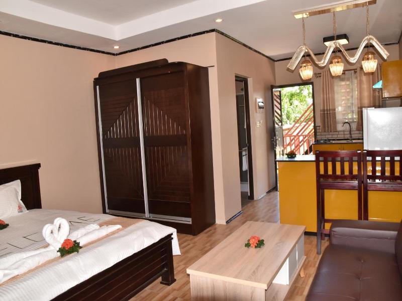 Al - Minhaj Service Apartments image