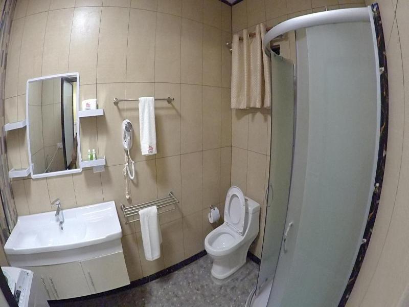 Al - Minhaj Service Apartments image