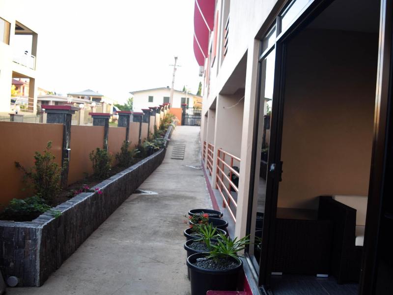 Al - Minhaj Service Apartments image