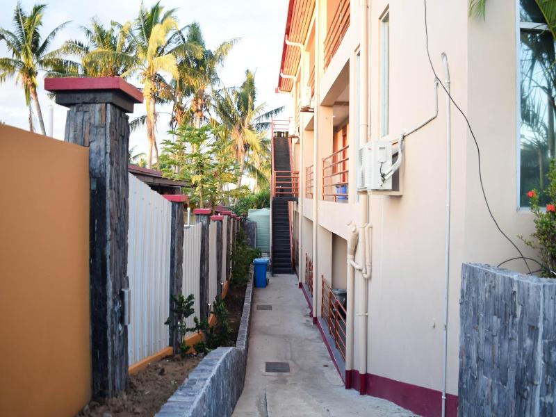 Al - Minhaj Service Apartments image
