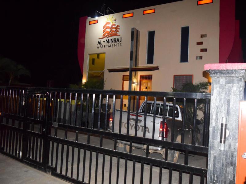 Al - Minhaj Service Apartments image