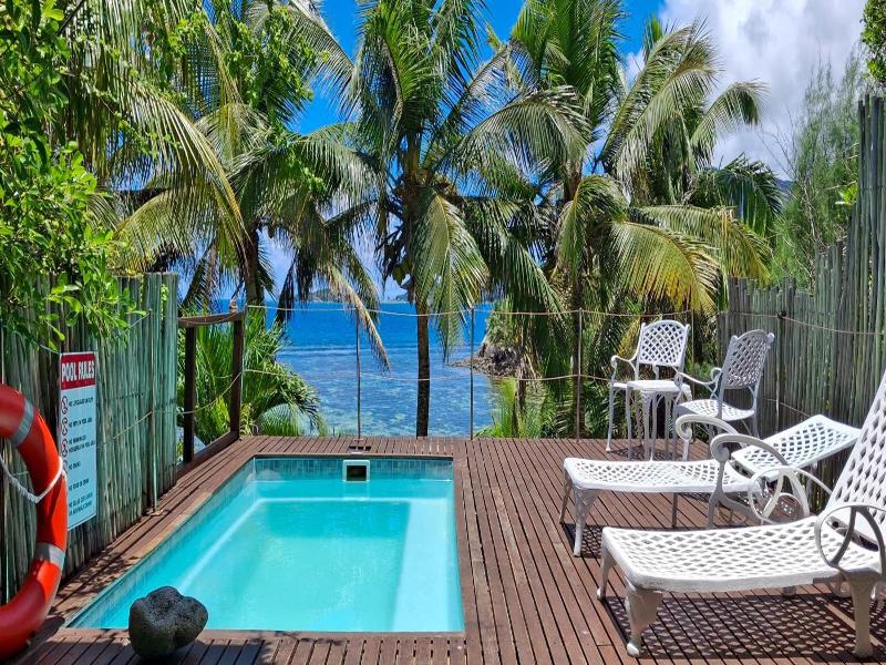 South Point Villas Cerf Island image