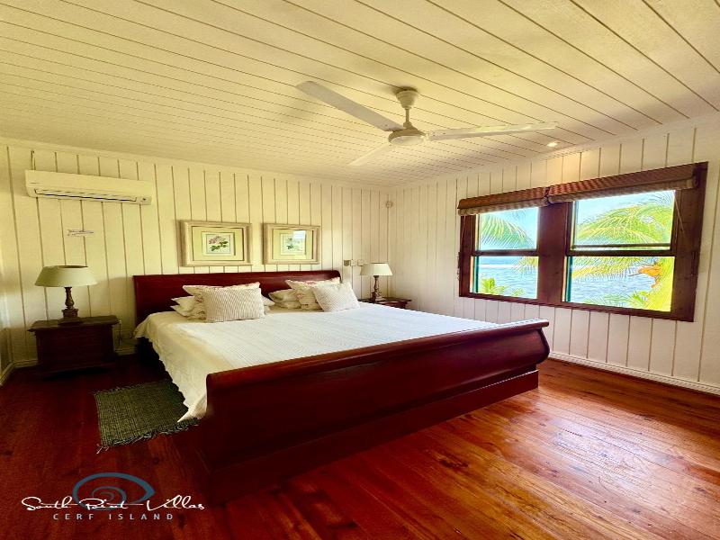 South Point Villas Cerf Island image