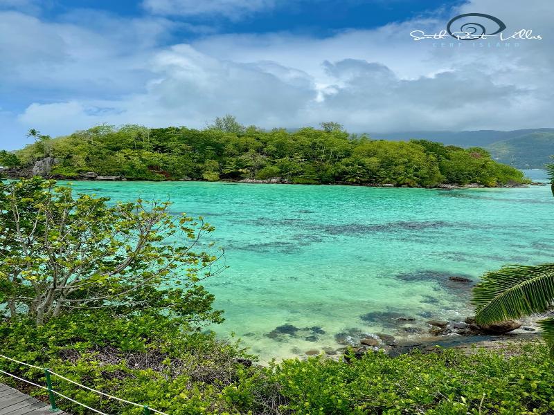 South Point Villas Cerf Island image