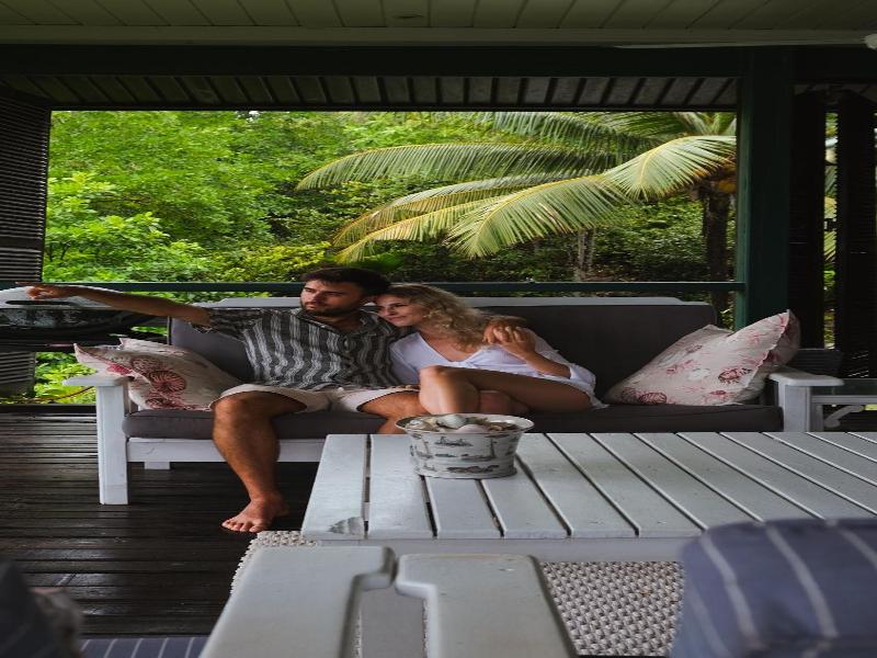 South Point Villas Cerf Island image