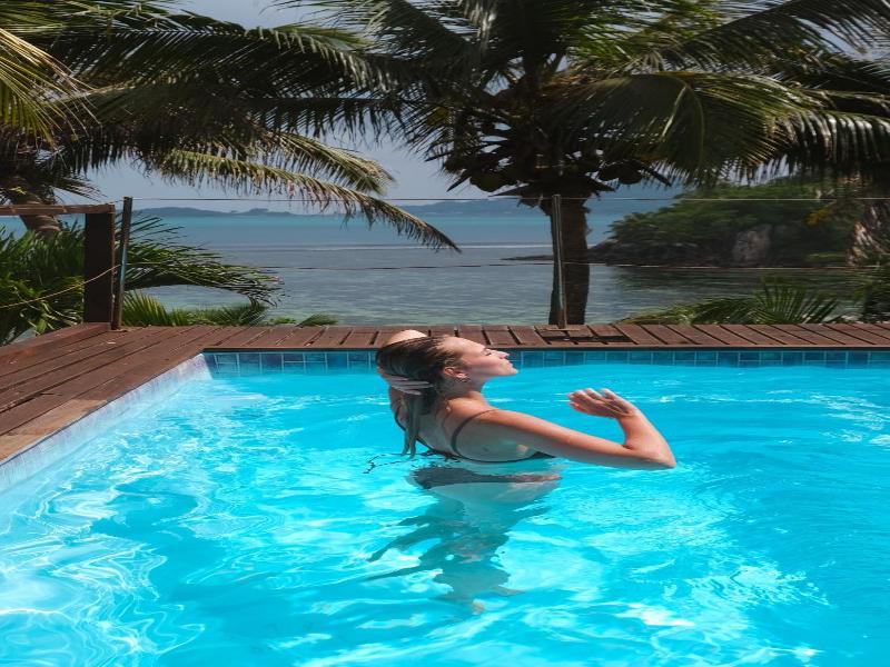 South Point Villas Cerf Island image