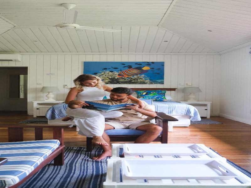 South Point Villas Cerf Island image