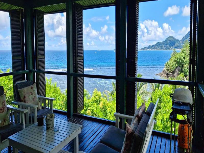 South Point Villas Cerf Island image