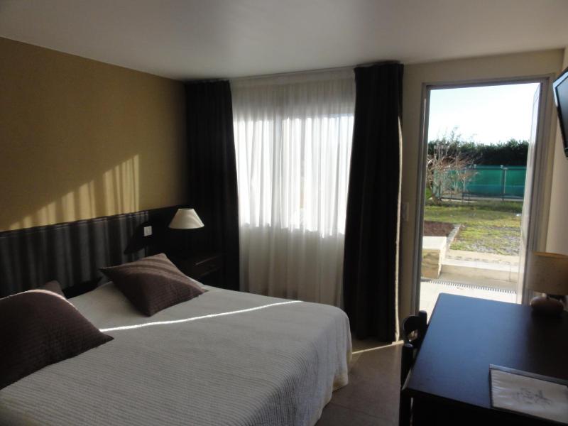 Hotel La Longue Vue image