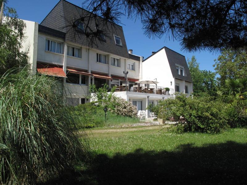 Hotel La Longue Vue image