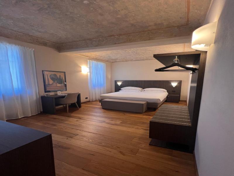 Hotel Boutique Antiche Mura image