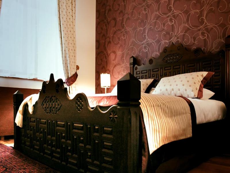 Isa Begov Hamam Hotel image