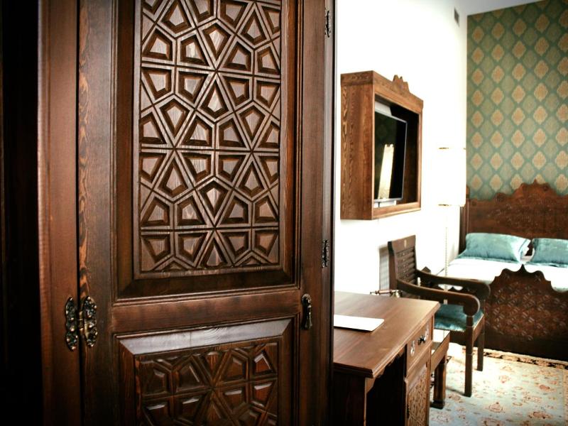 Isa Begov Hamam Hotel image