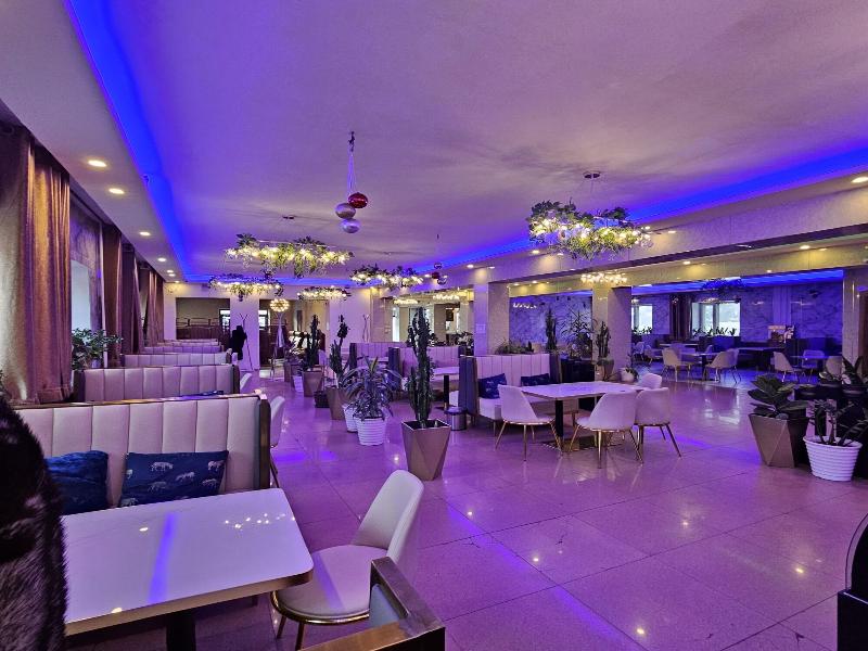Land Hotel image