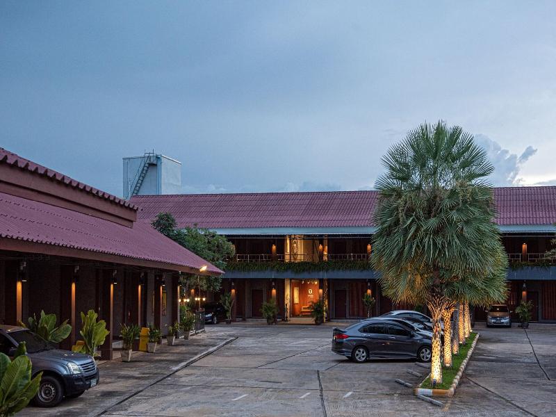 Tarnsiri Boutique Resort image